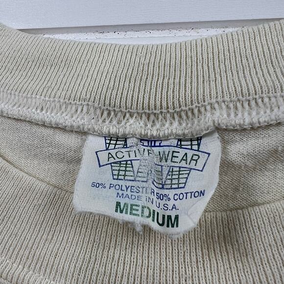 Activewear Vintage Quilted Hearts Gay Talbott Graphic T-Shirt Women’s SZ Medium - Picture 4 of 5